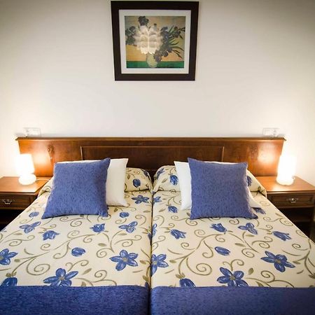 Hotel La Bilbaina De Vegadeo Dış mekan fotoğraf