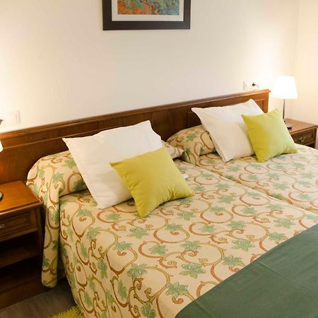 Hotel La Bilbaina De Vegadeo Dış mekan fotoğraf