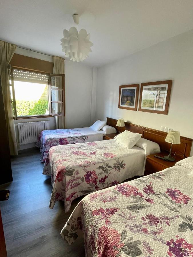 Hotel La Bilbaina De Vegadeo Dış mekan fotoğraf