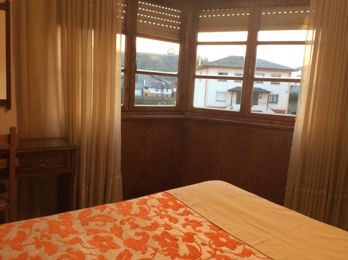 Hotel La Bilbaina De Vegadeo Dış mekan fotoğraf