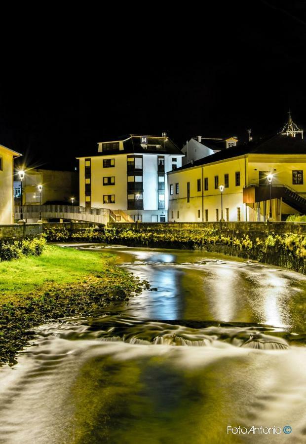Hotel La Bilbaina De Vegadeo Dış mekan fotoğraf